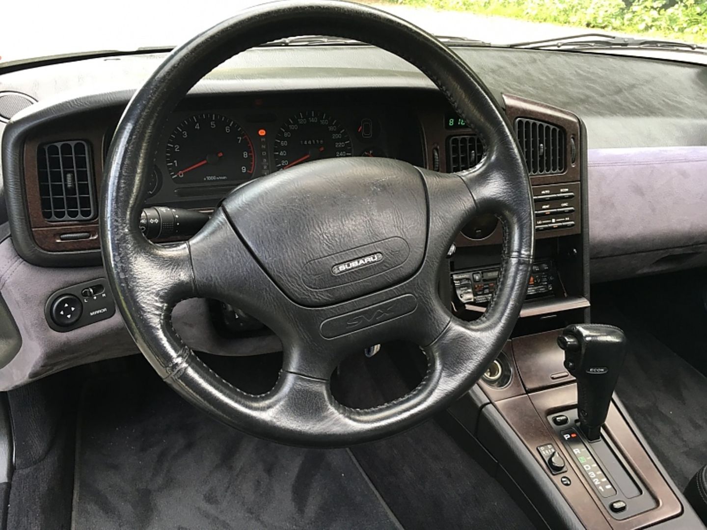 Subaru SVX - das Lenkrad lässt sich in allen Richtungen verstellen