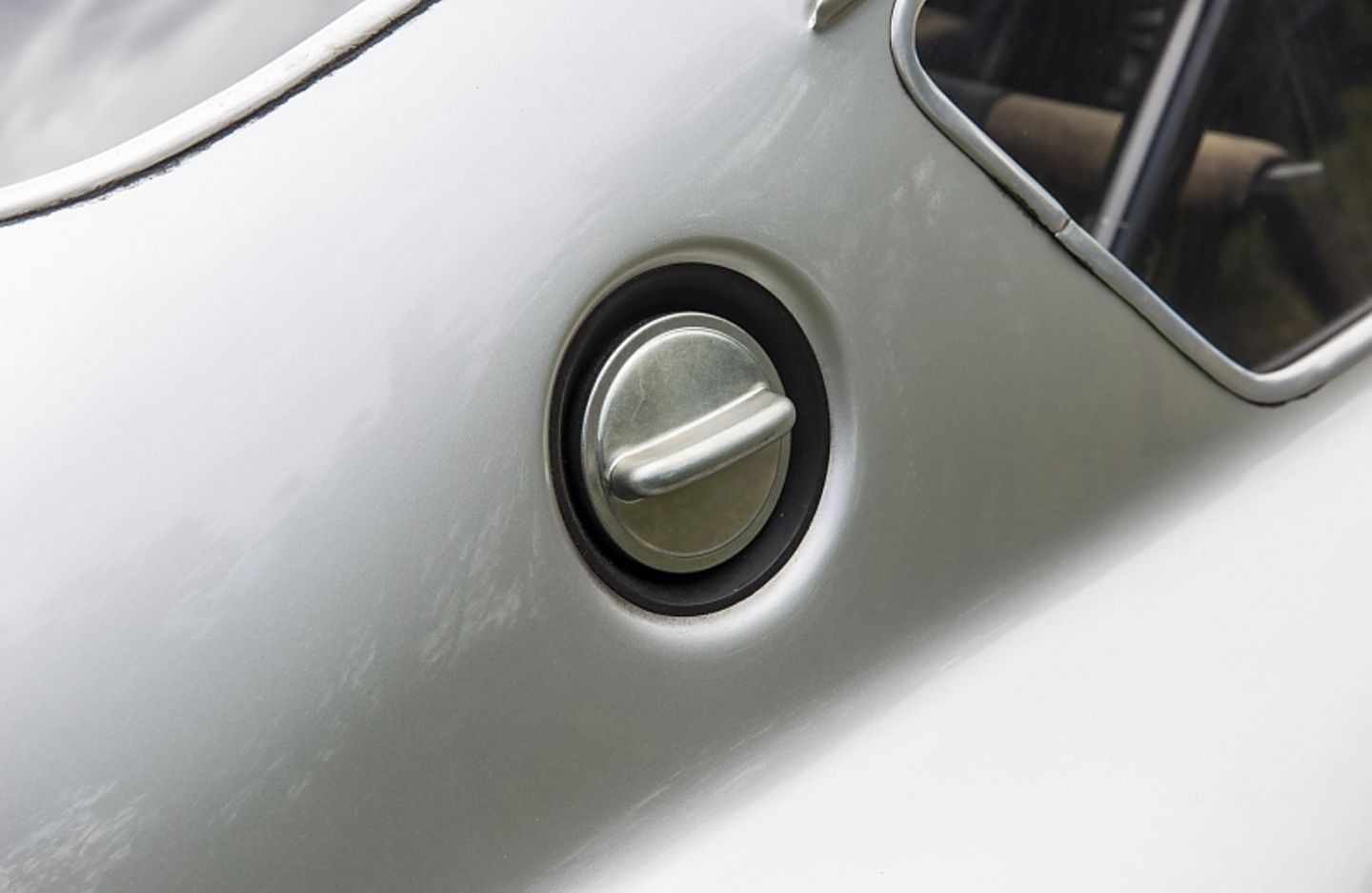Beim Porsche 356 B 1600 GS Carrera GTL Abarth gibt es auch einen Zusatztank