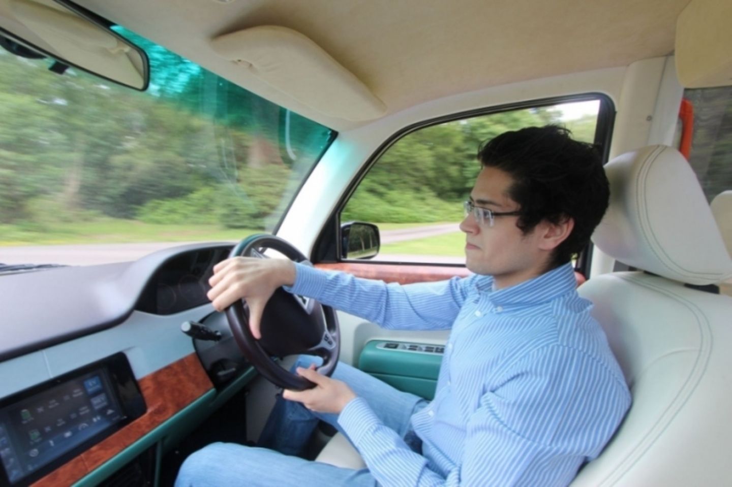 Sheban Shiddiqi am Steuer des New Metrocab