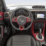 Die Farbe der Mittelkonsole passt sich der gewählten Ausstattung an