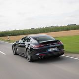 Porsche Panamera 4S Diesel - der Heckspoiler fährt zweistufig aus