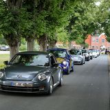 Die Beetle-Jünger präsentieren stolz ihre Autos