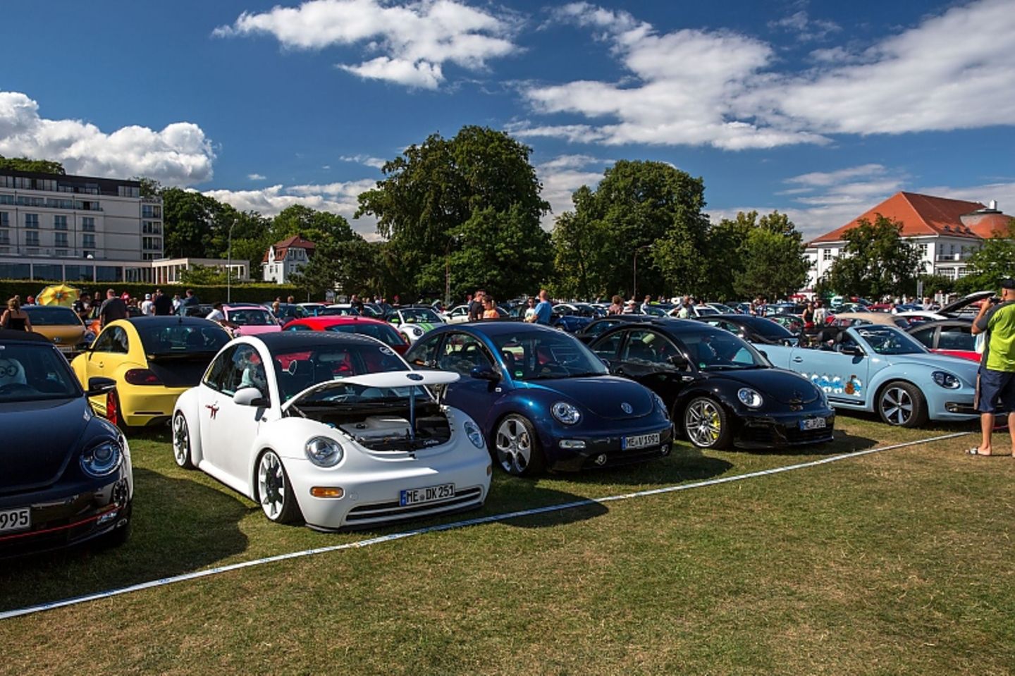 Über 4.000 Teilnehmer bewundern die Autos