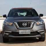 Er ist 4,30 Meter lang,...