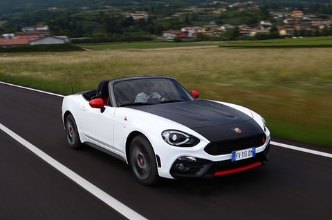 Nach 6.4 Sekunden erreicht der Fiat Abarth 124 Spider 100 km/H