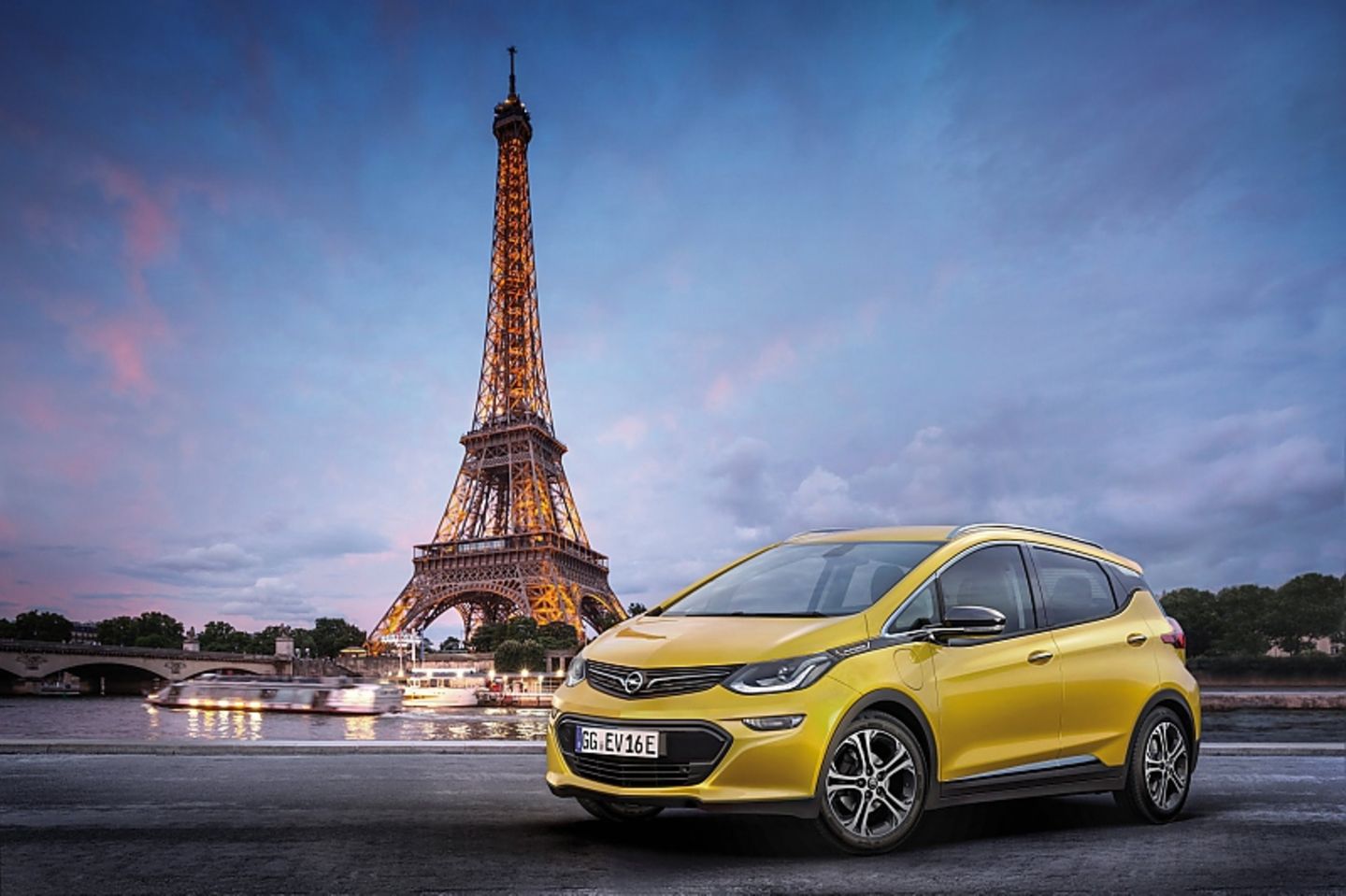 Das deutsche Zwillingsmodell Opel Ampera E