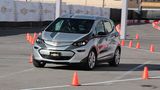 Chevrolet Bolt EV in flotter Fahrt