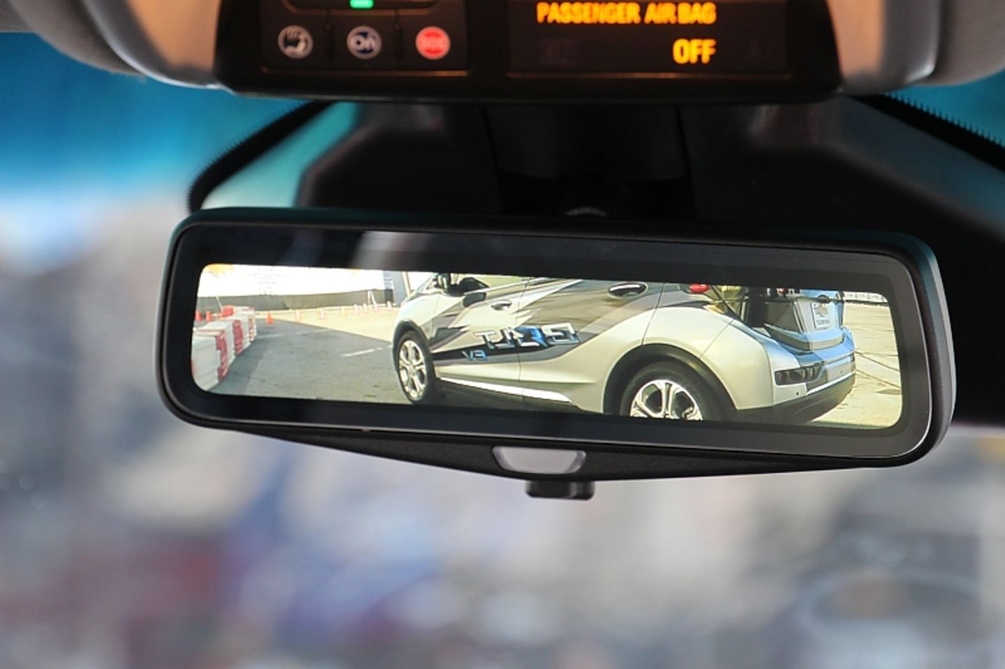Chevrolet Bolt EV mit Kamera-Rückspiegel