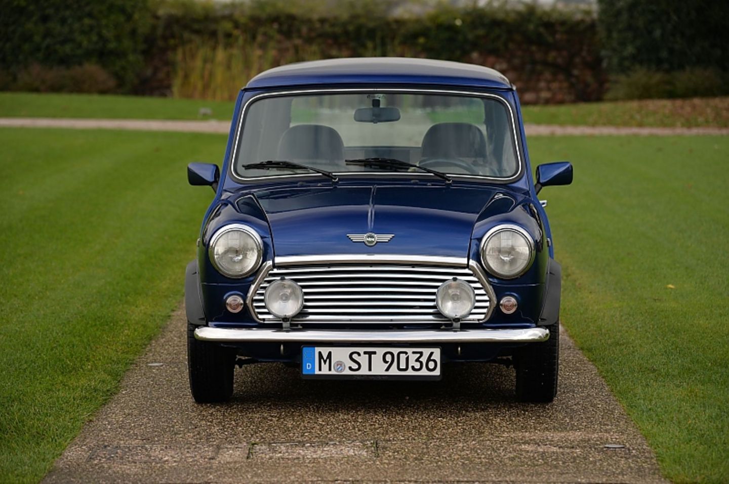 Auch die Front ist typisch Mini