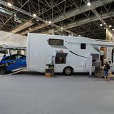 Dieser RMB 1100QD Car schluckt einen Fiat 500.