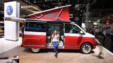 Der VW California Ocean Red ist ein echter Hingucker.