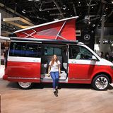 Der VW California Ocean Red ist ein echter Hingucker.