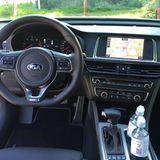 Das aufgeräumte Cockpit des Kia Optima 1.7 CRDi Sportswagon