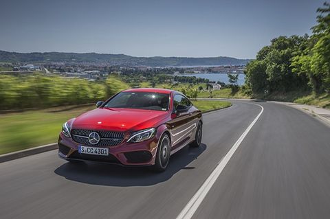Nach 4,7 Sekunden erreicht das AMG C 43 Coupé Tempo 100.