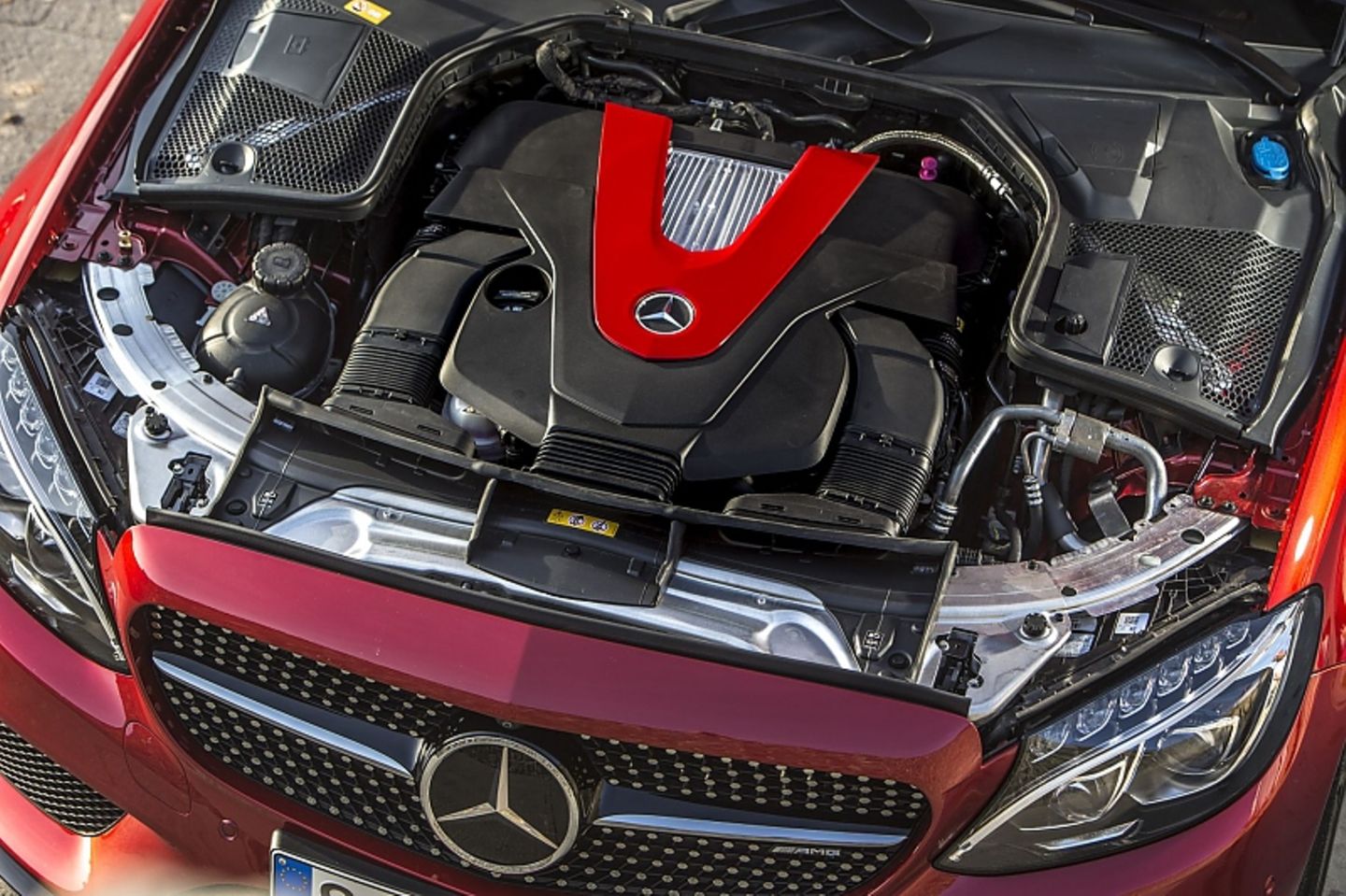 Der V6-Benziner hat einen Normverbrauch von 7,8 Litern