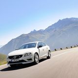 Nach 4,7 Sekunden erreicht der Volvo die 100-km/h-Marke