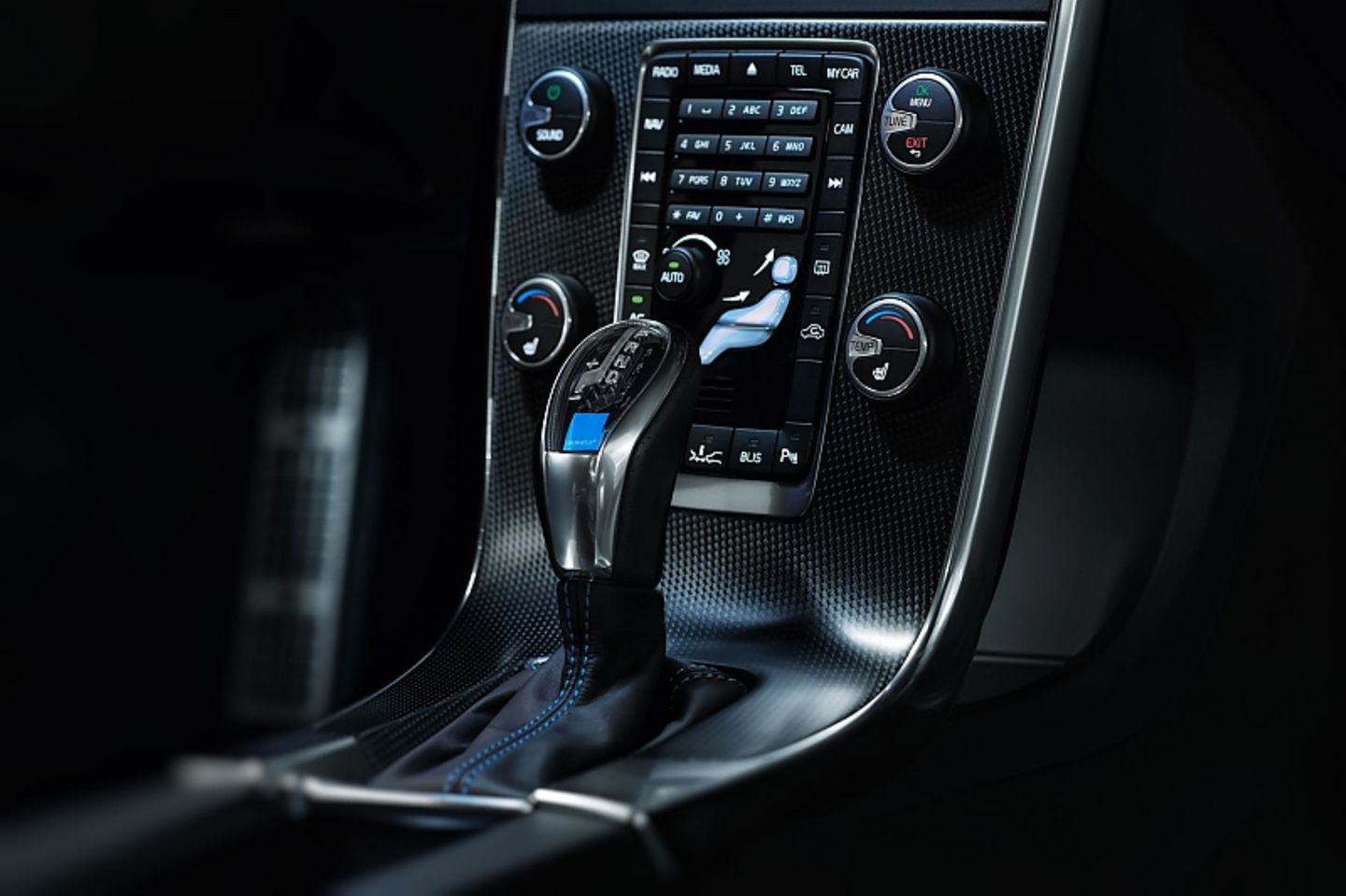 Die Achtgang-Automatik passt gut zum Volvo