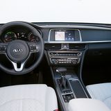 Kia Optima Plug In Hybrid - der Innenraum ist identisch mit Benziner und Diesel