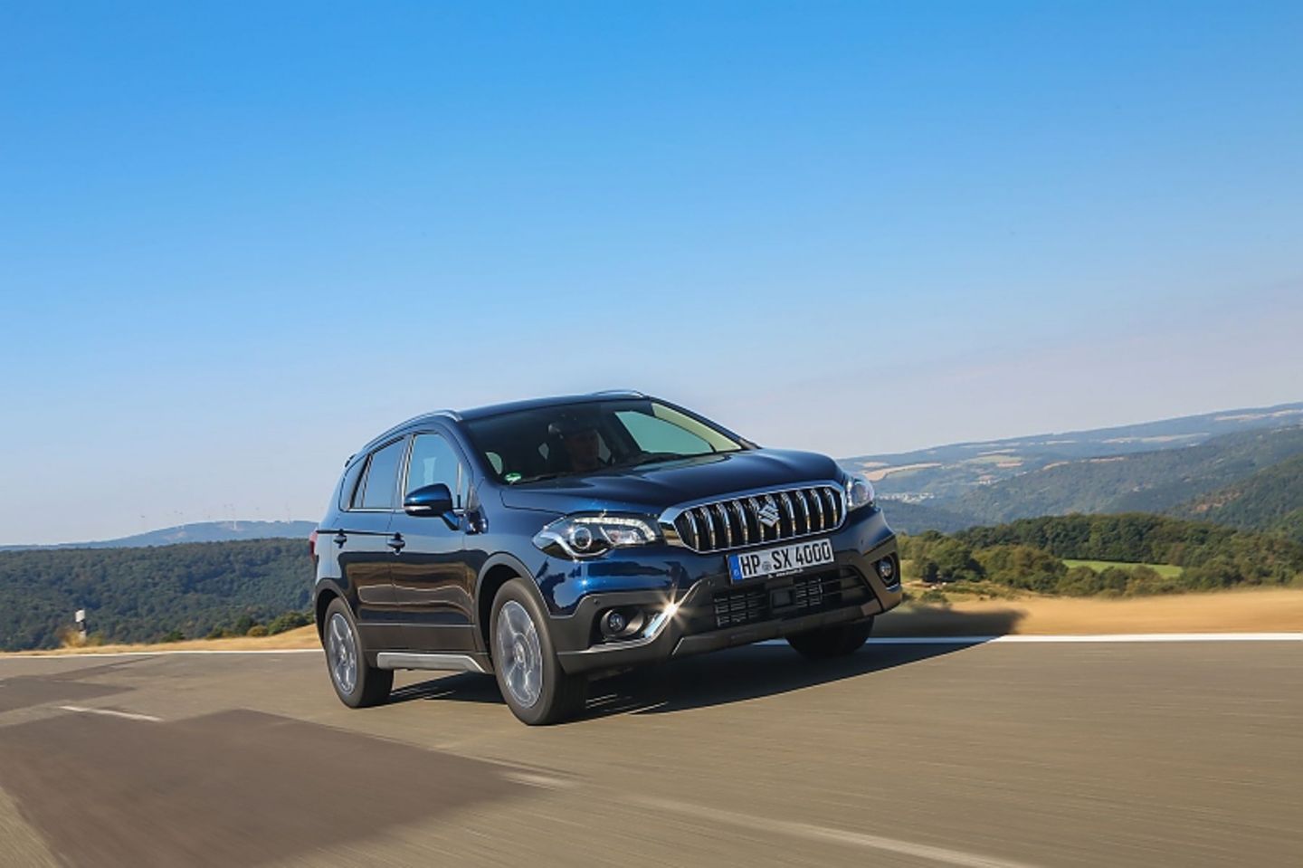 Der Suzukis SX4 S-Cross kostet mindestens 19.790 Meter