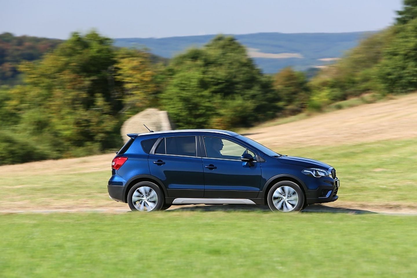 Der Suzuki SX4 S-Cross wiegt etwa 1.2 Tonnen
