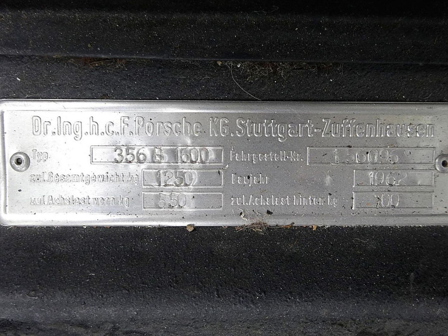 Knapp 8.000 Euro kostete der erste Test-Porsche.