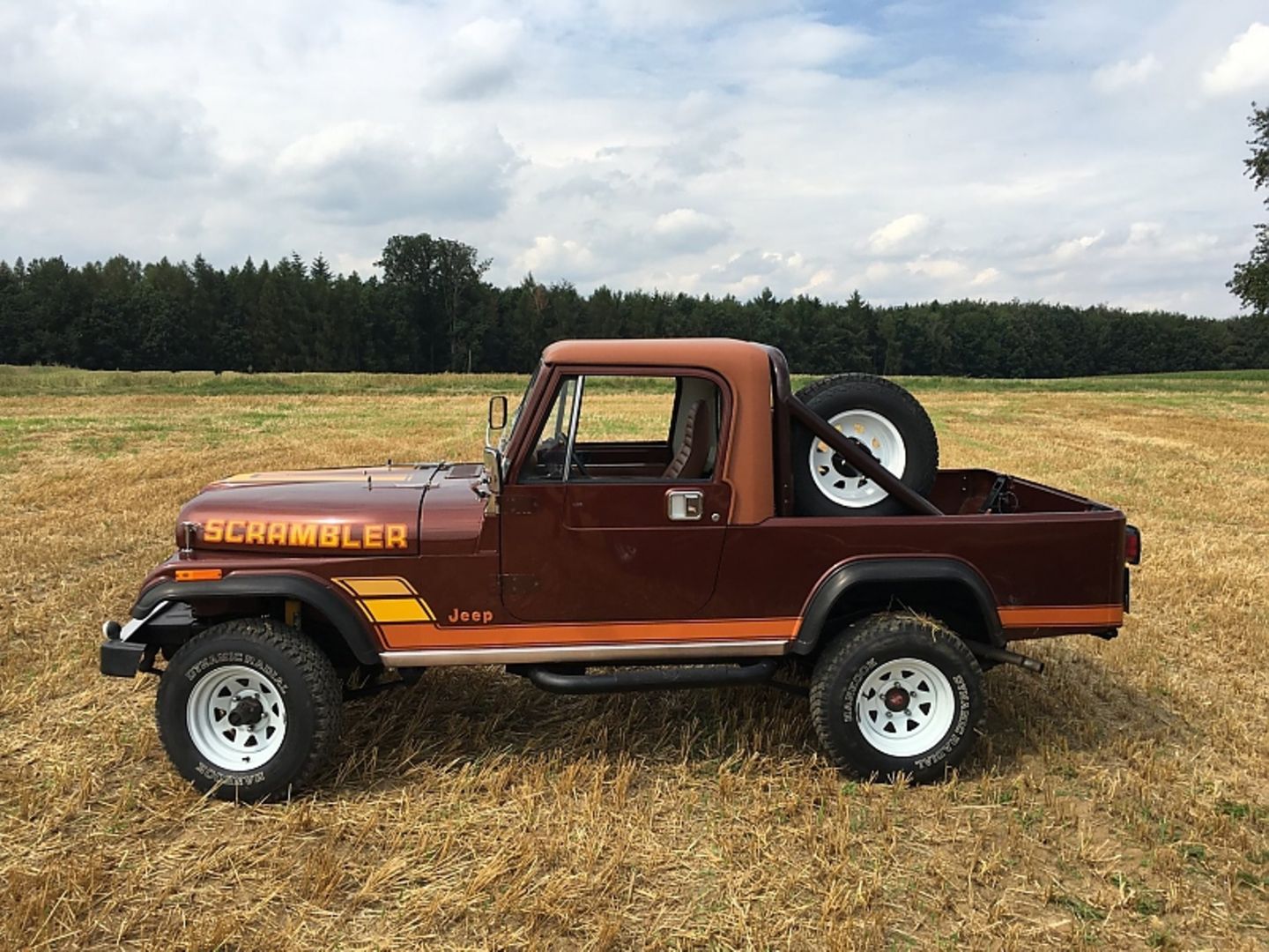 Jeep CJ-8 Scrambler - mit rund 20 cm mehr Radstand
