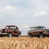 Jeep CJ-8 Scrambler - zusammen mit dem größeren Cherokee