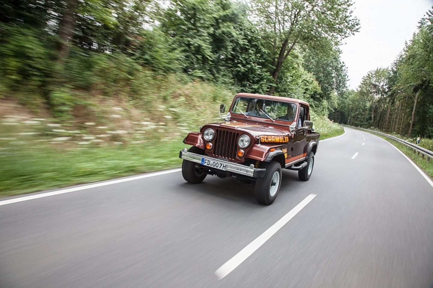 Jeep CJ-8 Scrambler