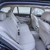 Mercedes E 250 T - viel Platz im Fond