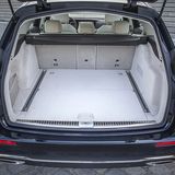 Mercedes E 250 T - viel Platz auch ohne das Umklappen der Rückbank