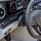 Mercedes E 250 T - vielfältig verstellbares Lenkrad