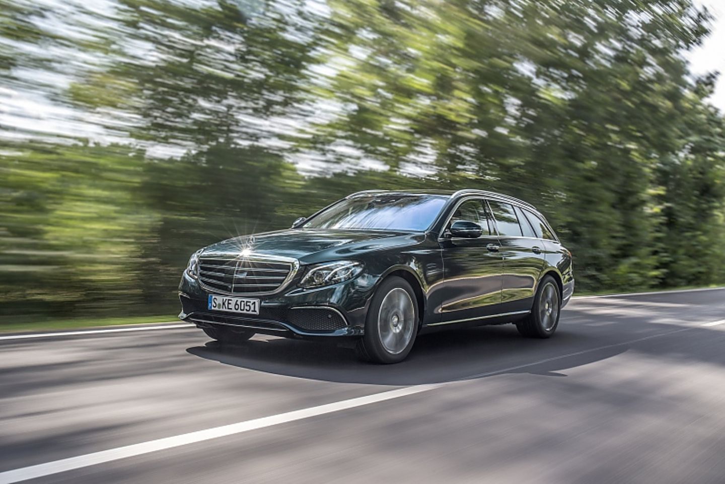 Mercedes E 250 T - über 240 km/h schnell