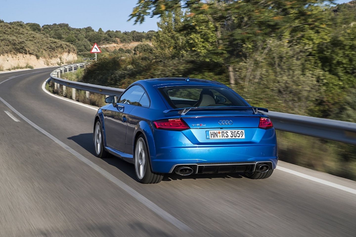 Audi TT RS - in 3,7 Sekunden auf Tempo 100
