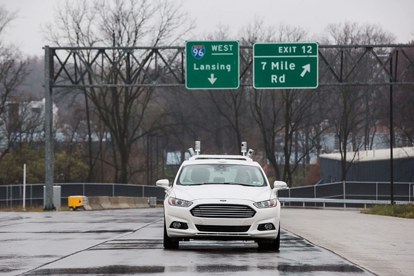 Momentan sind zehn Ford Fusiion Hybrid autonom unterwegs