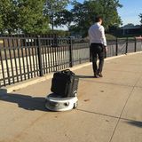 Die Sensoren kommunizieren mit einem Sender, den der Mensch bei sich trägt