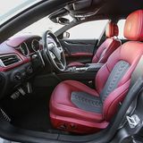 Der Innenraum ist sehenswert.