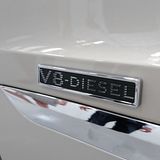 2. V8-Diesel-Emblem an der Seite.