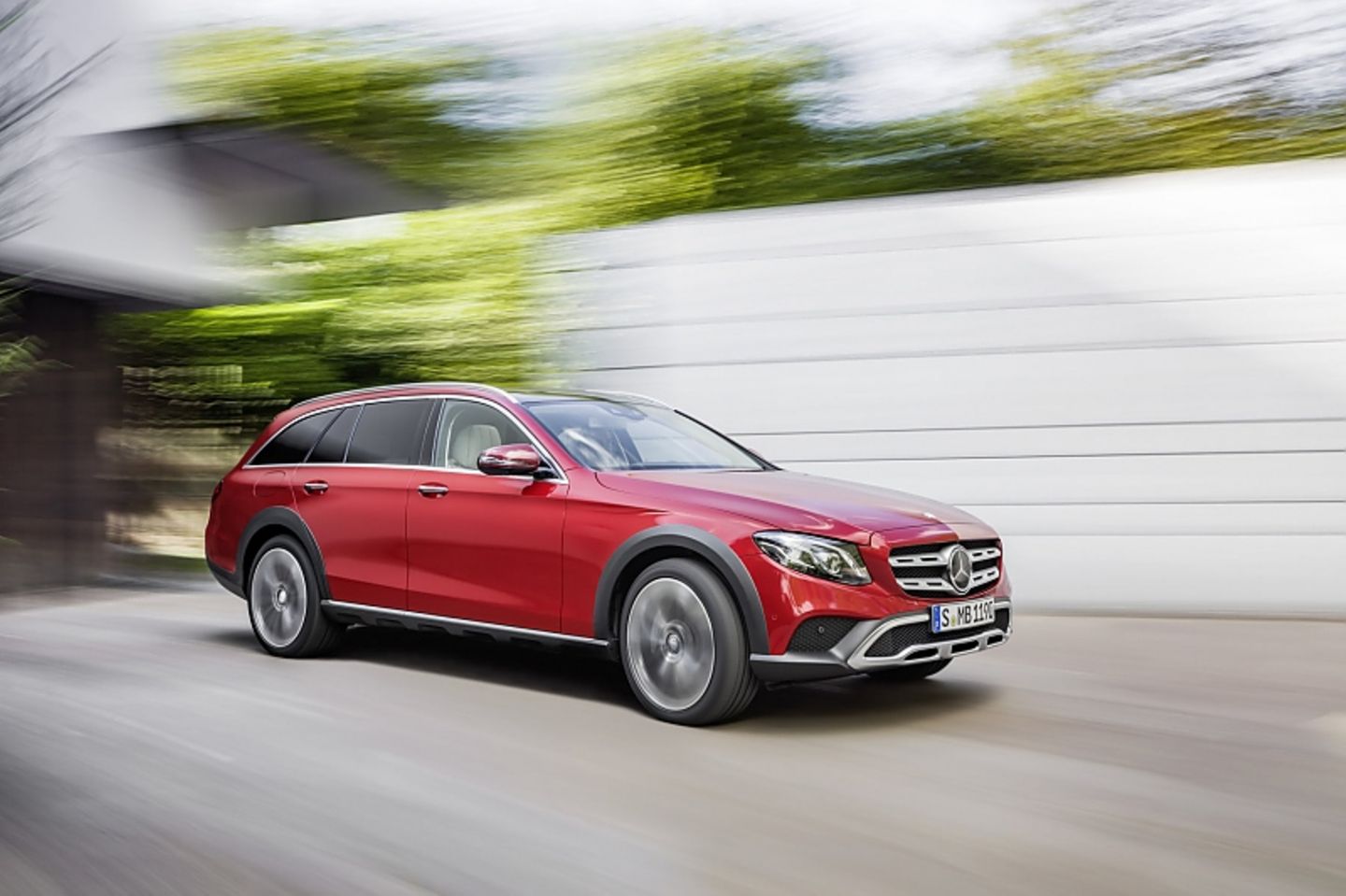 Mercedes E-Klasse All-Terrain 2017 - für Feldwege allemal geeignet
