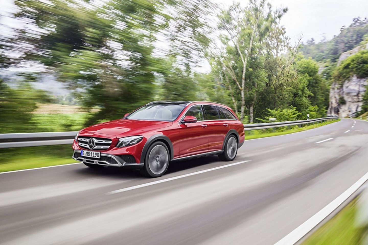 Mercedes E-Klasse All-Terrain 2017 - stärkere Versionen sollen folgen