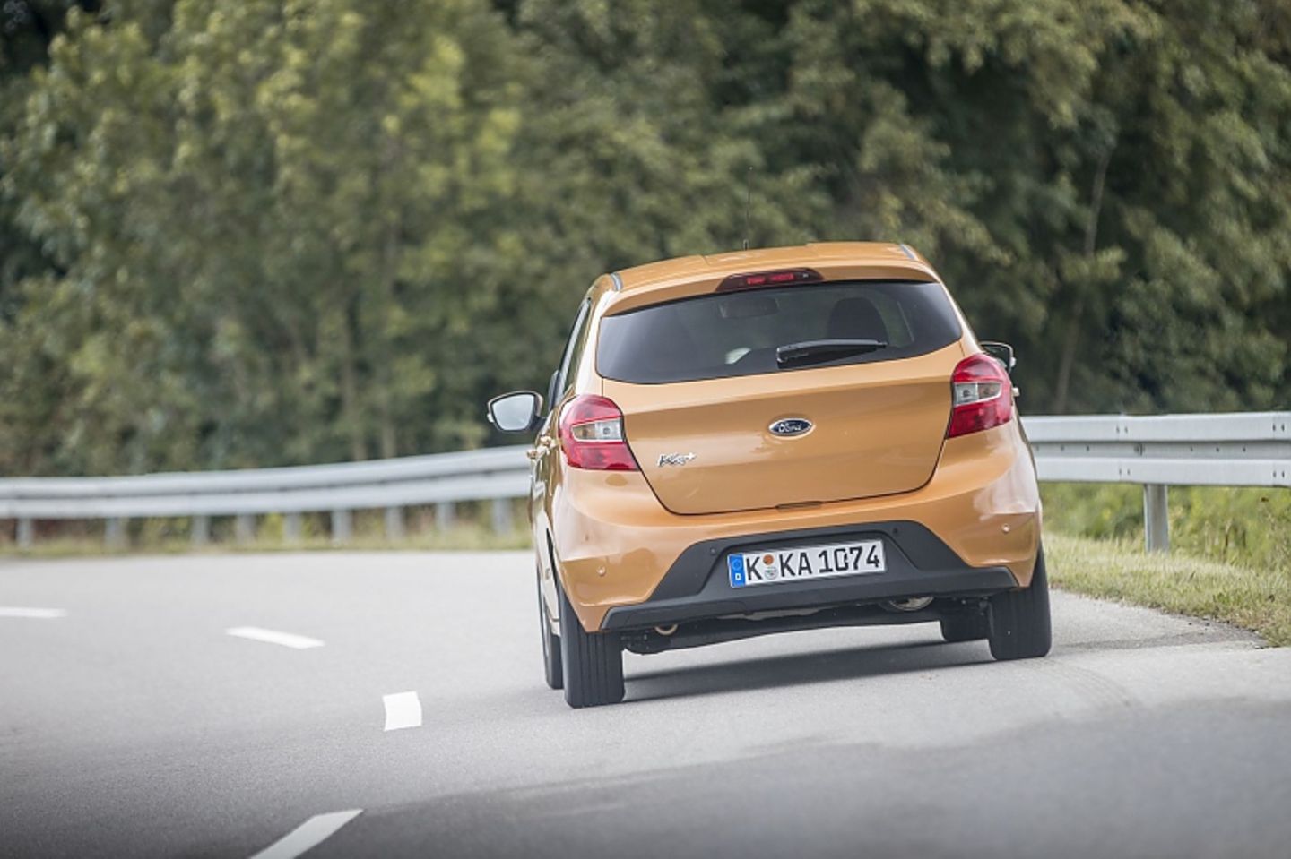 Erst nach 13,3 Sekunden erreicht der Ford Ka+ die 100-km/h-Marke