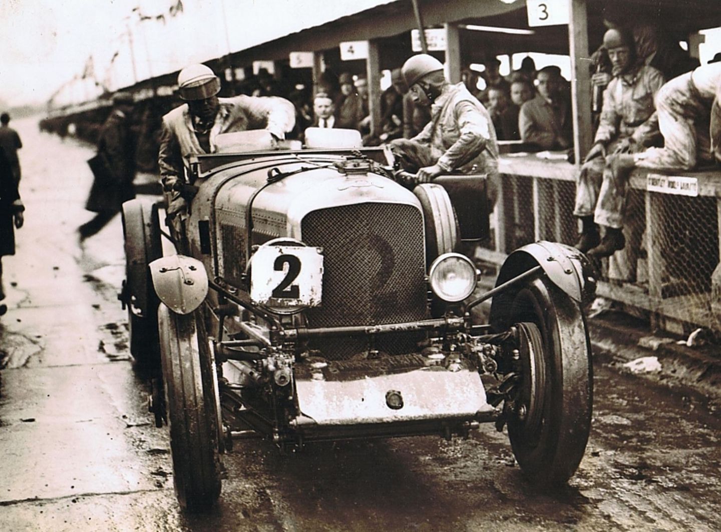 Rennen wurden vor allem in Brooklands gefahren.