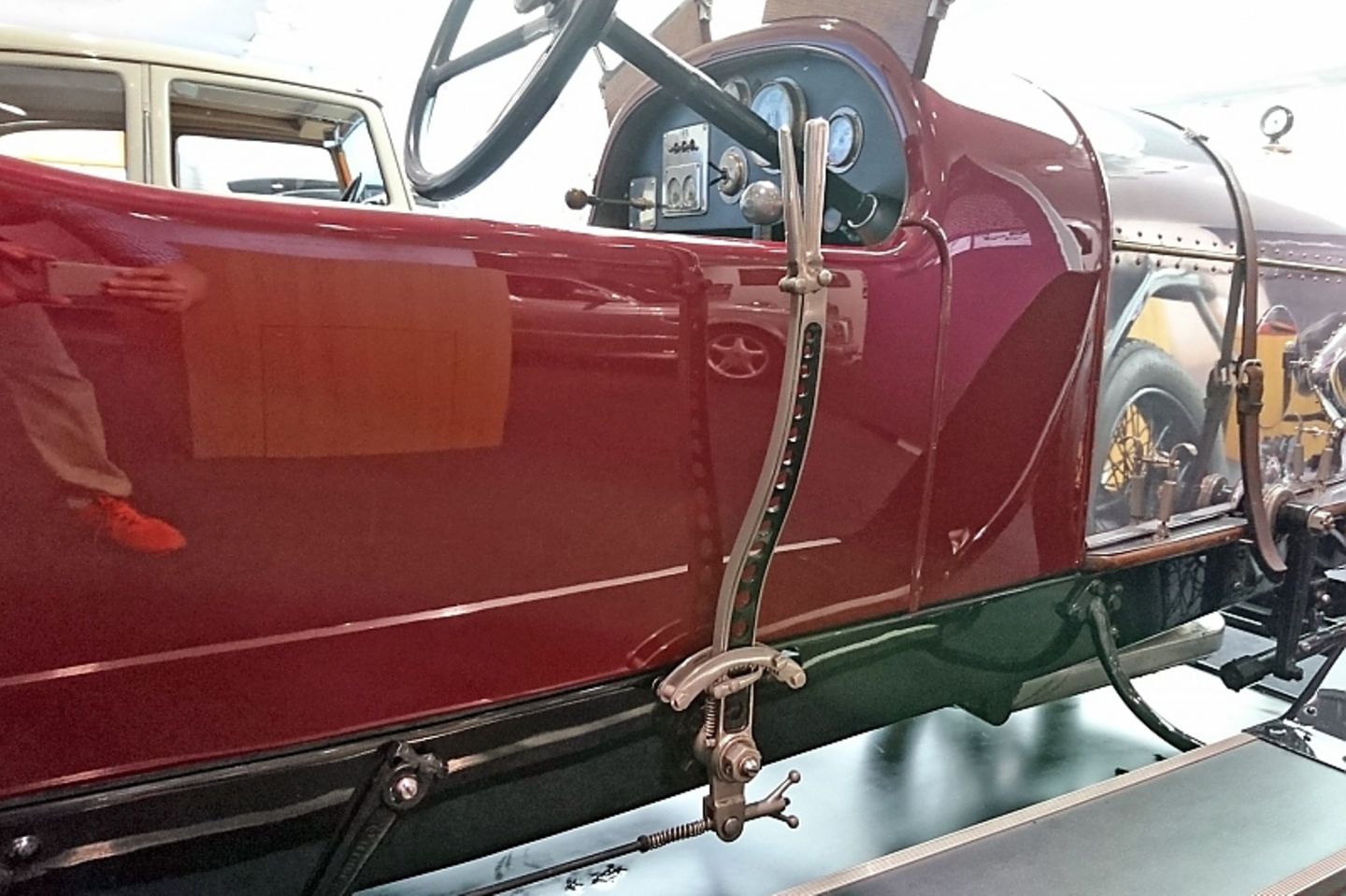 Bentley EXP 2