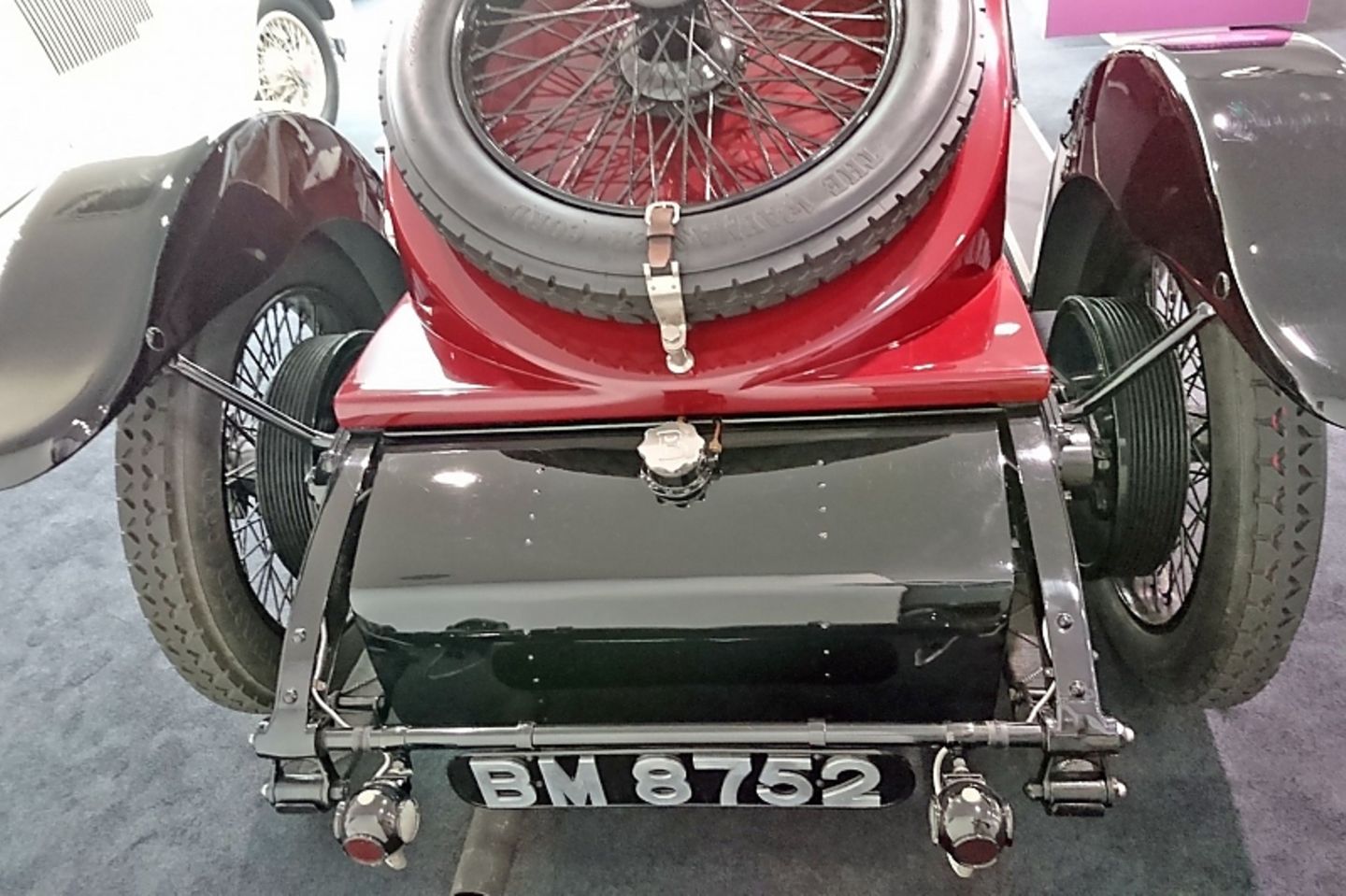 Bentley EXP 2