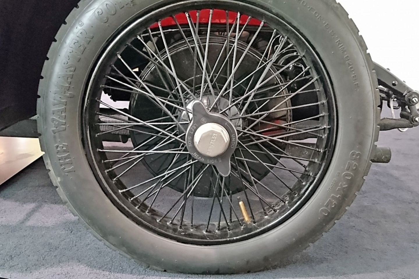 Bentley EXP 2