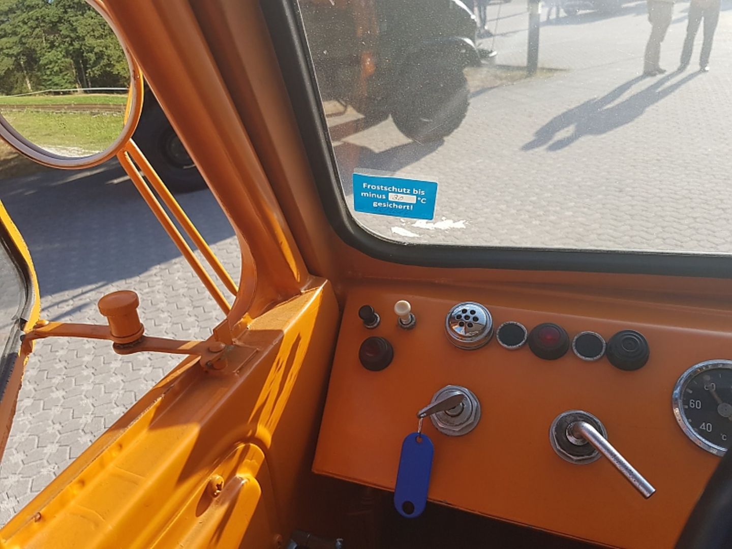 Unimog Baureihe 401 von 1952 - eine Handvoll Schalter muss reichen
