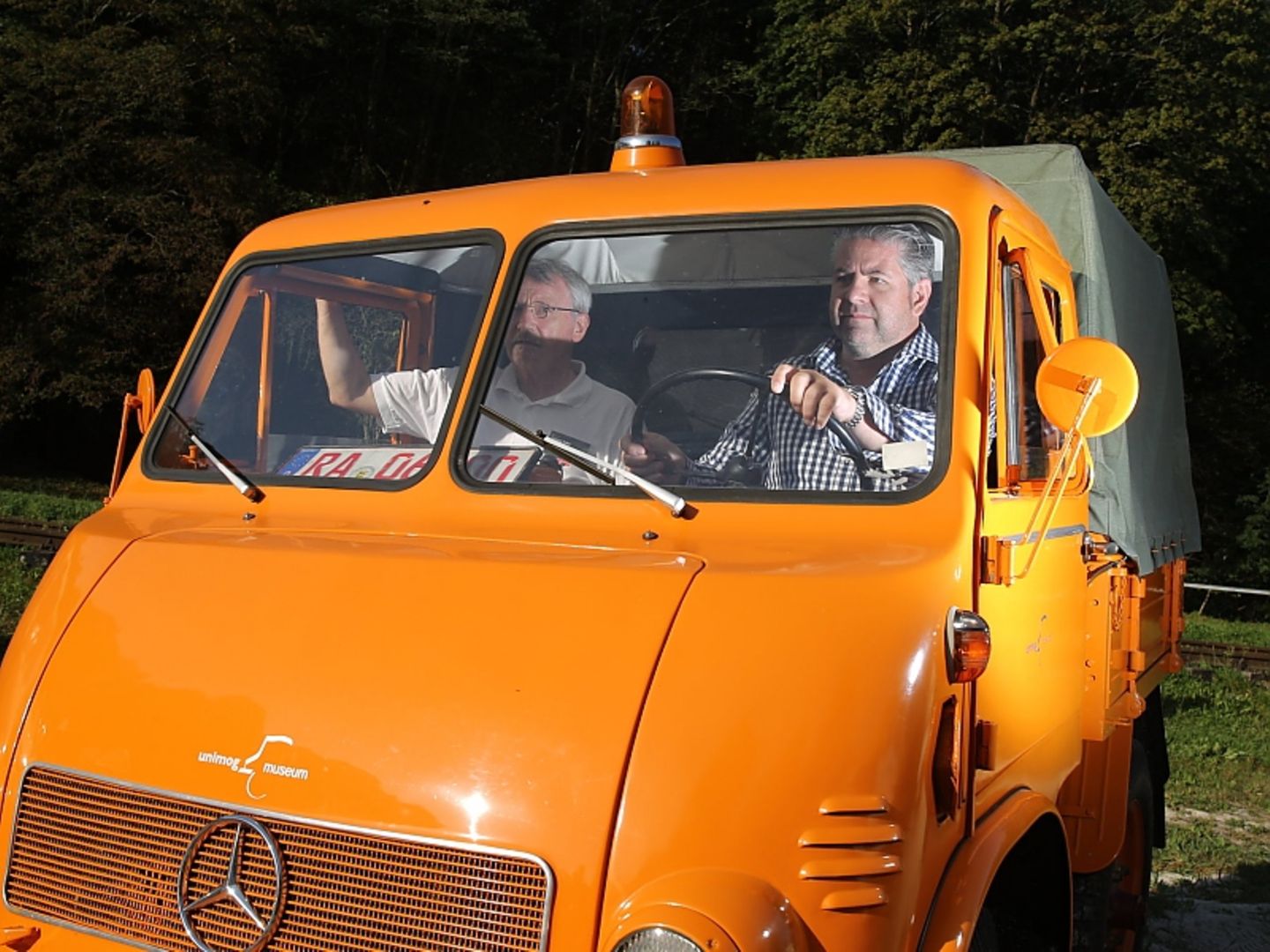 Unimog Baureihe 401 von 1952 - das Fahrzeug war ehemals für die Schweizer Armee unterwegs