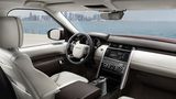 Das Cockpit des neuen Land Rover Discovery 5.