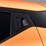 Um auf die Rückbank zu gelangen, muss der Türgriff in der C-Säule genutzt werden.