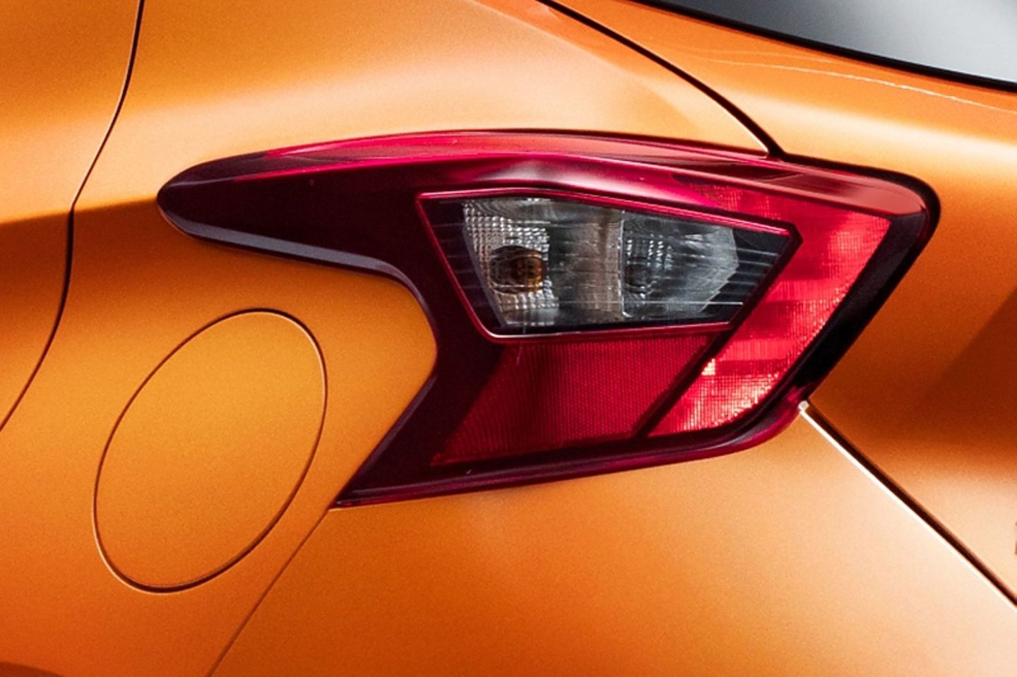 Boomerangförmige Leuchten zieren das Heck des neuen Nissan Micra.