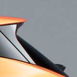 Die verlängerte Dachlinie bildet einen sportiven Spoiler.